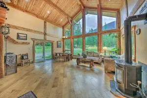 Pet-Friendly Eureka Getaway with Mountain Views - Trego