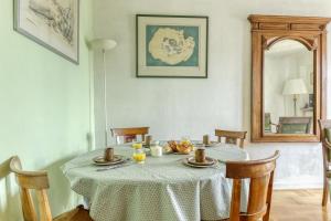 Large and Bright 2 Bdrs Flat with View - Paris 20