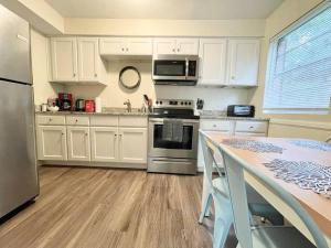 *Pristine PadKing Bed *DukeLong Term Stays*