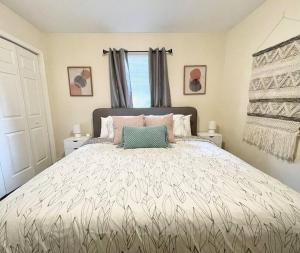 *Pristine PadKing Bed *DukeLong Term Stays*