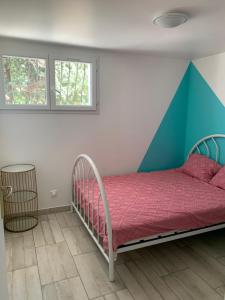 Appartements Charmant logement avec un exterieur et un jacuzzi : photos des chambres