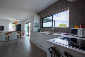 Wind Wave 28B - Heated & Shared pool