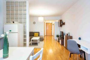 Perfect Studio with View and Undergound parking