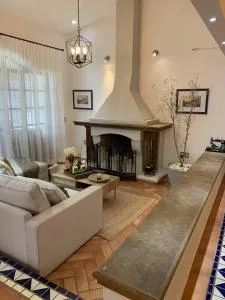 Villa Quinta Lomas casa completa con aéreas verdes - Comanjilla