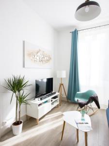 Le 62 - Spacieux T2 - Garage gratuit, Jardin, Tram