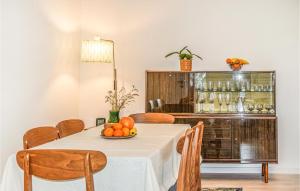 Cozy Apartment In Darlowo With Wifi