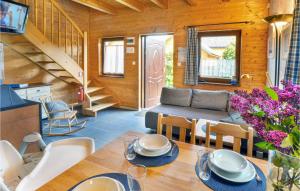 2 Bedroom Gorgeous Apartment In Bobolin