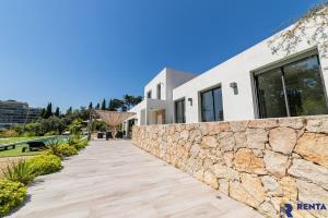 Cannes Hills Lovely Villa Pool & Garden