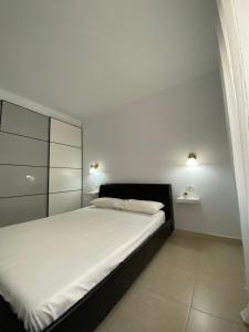 APARTAMENTO EN LOS CRISTIANOS - FREE WIFI