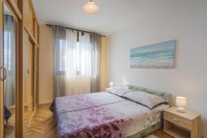 Apartments with WiFi Rijeka - 17629