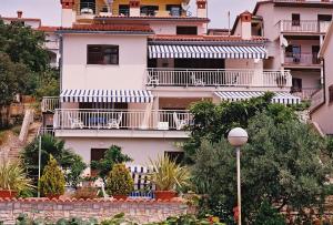 Apartments with a parking space Rabac, Labin - 17655