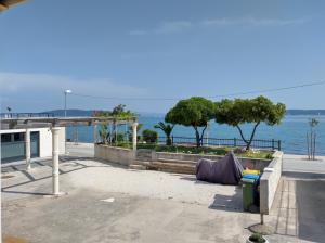 Apartments by the sea Kastel Stari, Kastela - 19810