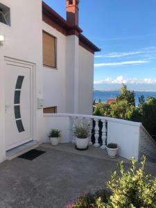 Apartments by the sea Kali, Ugljan - 17665 - 3hvězdičkové hotely ve městě Kali