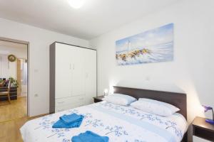 Family-friendly apartments with swimming pool Gornji Tucepi, Makarska - 17686