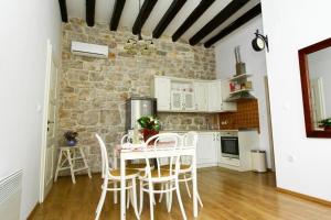 Apartments by the sea Sveti Filip i Jakov, Biograd - 17695