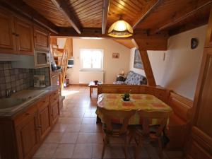 Maisons de vacances Gite Jussarupt, 2 pieces, 4 personnes - FR-1-589-201 : photos des chambres