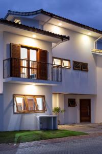 Casa Andorinha 3 Quartos com ar condicionado, piscina privativa, área gourmet, próximo ao Centro Histórico e roupa de cama e banho de qualidade