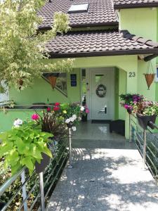 Apartments and rooms with parking space Slunj, Plitvice - 17719 