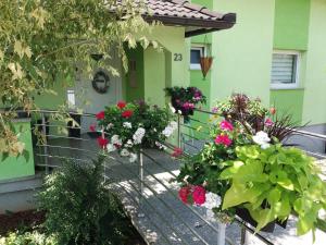 Apartments and rooms with parking space Slunj, Plitvice - 17719 