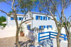 Family friendly house with a swimming pool Vrh, Krk - 17759 