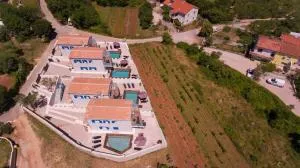 Family friendly house with a swimming pool Vrh, Krk - 17760 - Vrh