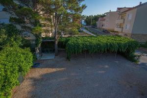 Apartments by the sea Starigrad, Paklenica - 17772