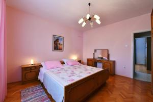 Family friendly house with a swimming pool Marici, Labin - 17820