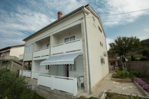 Apartments with a parking space Supetarska Draga - Donja, Rab - 17826 