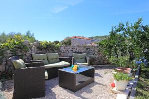 Family friendly apartments with a swimming pool Razanj Rogoznica 17867