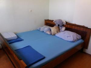 Apartments with WiFi Makarska - 17906