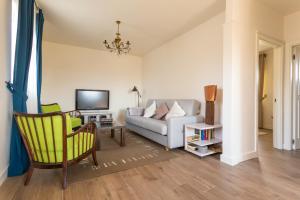 Apartments with a parking space Hum, Central Istria - Sredisnja Istra - 17921 