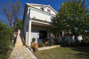 Apartments with a parking space Seline, Paklenica - 17922