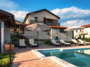 Family friendly apartments with a swimming pool Roc, Central Istria - Sredisnja Istra - 17942 