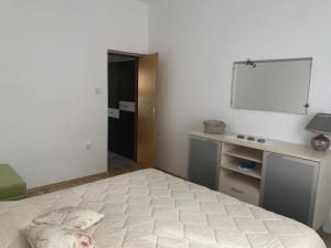 Apartments by the sea Seline, Paklenica - 17955