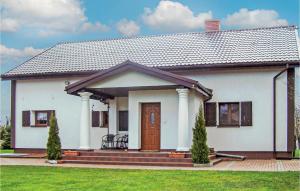 Beautiful Home In Slawno With 3 Bedrooms And Wifi