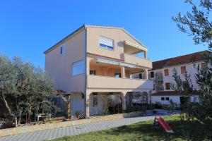 Apartments by the sea Seget Vranjica, Trogir - 17989