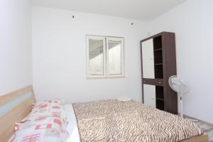 Apartments by the sea Seget Vranjica, Trogir - 17989