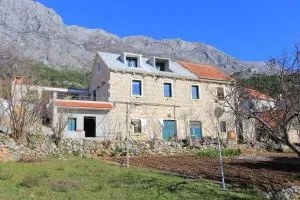 Holiday house with a parking space Zivogisce - Strnj - Zivogosce - Strnj, Makarska - 18025 - Strn