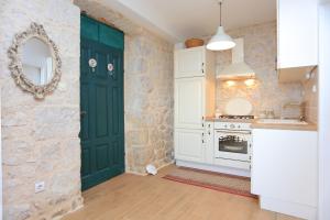 Holiday house with a parking space Zivogisce - Strnj - Zivogosce - Strnj, Makarska - 18025