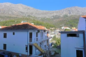 Apartments by the sea Drvenik Donja vala, Makarska - 18027