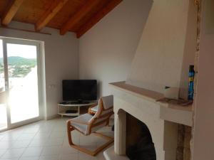 Apartments with parking space Lumbarda, Korcula - 18037