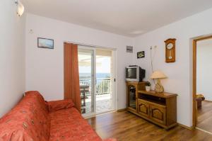 Two-Bedroom Apartment with Terrace and Sea View room in Family friendly seaside apartments Dingac - Borak Peljesac - 18060