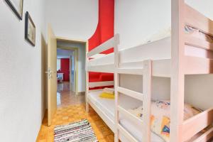 Family-friendly apartments with swimming pool Zadar - 18098