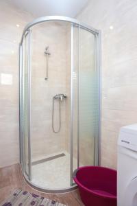 Apartments with parking space Trogir - 18116