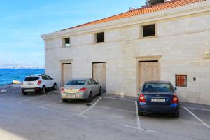 Apartments by the sea Kastel Novi, Kastela - 18118