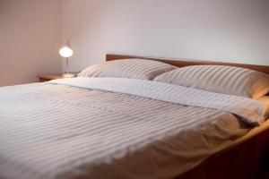 Apartments for families with children Otocac, Velebit - 18109