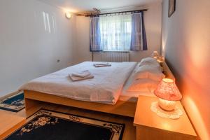 Apartments with parking space Slunj, Plitvice - 18152