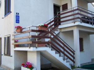 Apartments by the sea Novalja, Pag - 18154 