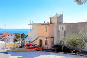 Apartments with a parking space Makarska - 18145