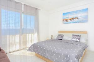 Studio with Terrace and Sea View room in Family friendly apartments with a swimming pool Zivogosce - Porat Makarska - 18150